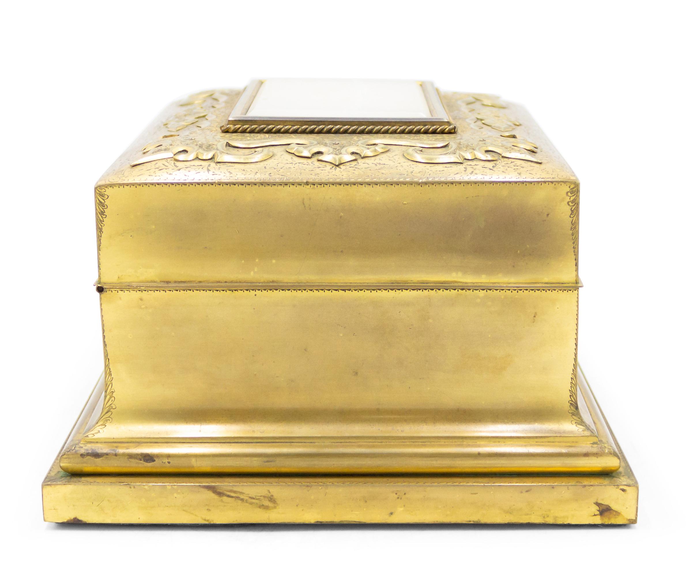 French Louis XVI Bronze Dore Box For Sale 3