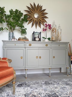 French Louis XVI Buffet Bronze Details