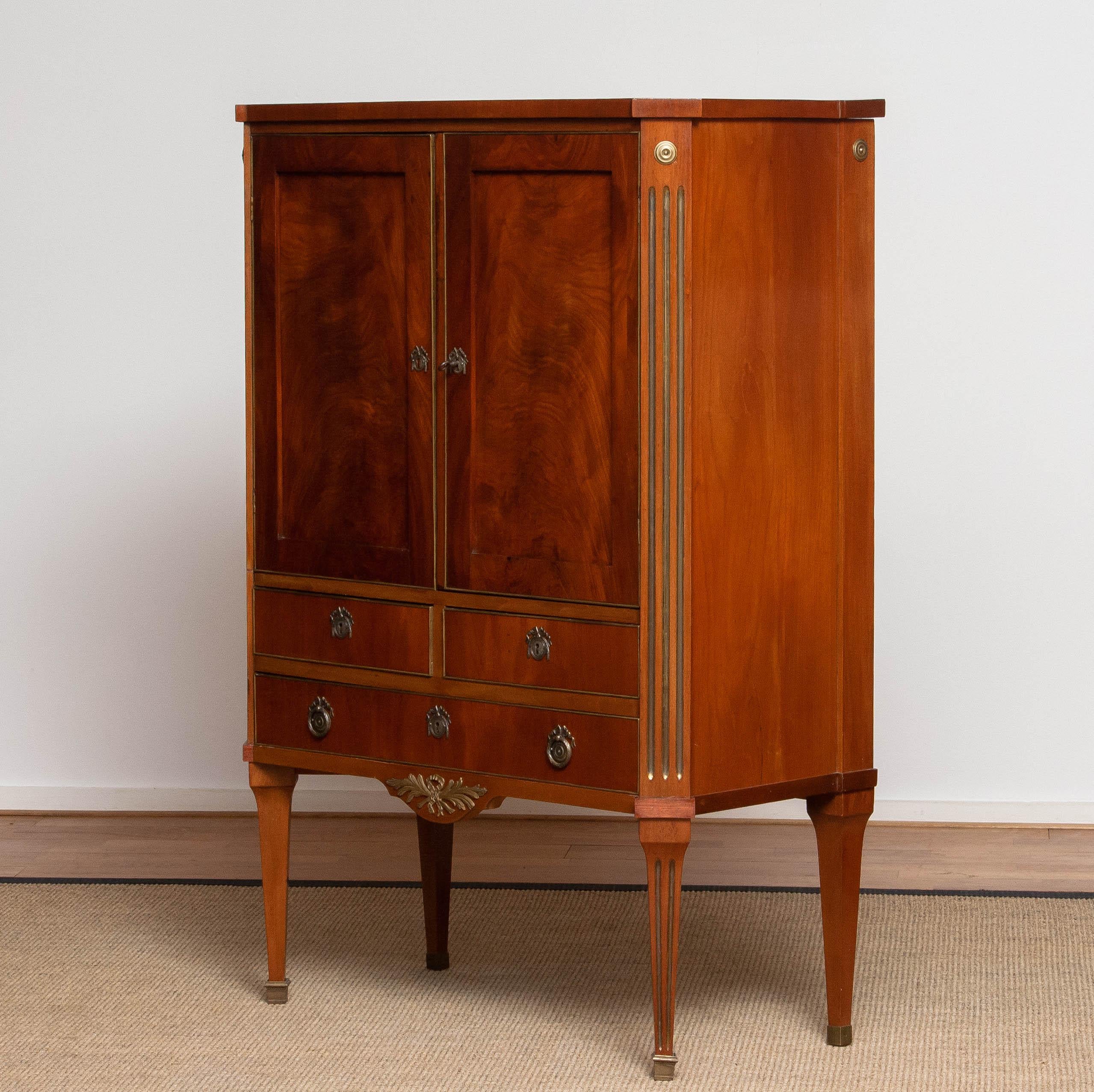 18th Century and Earlier French Louis XVI Cabinet – Mahogany Veneer with Brass Inlays For Sale