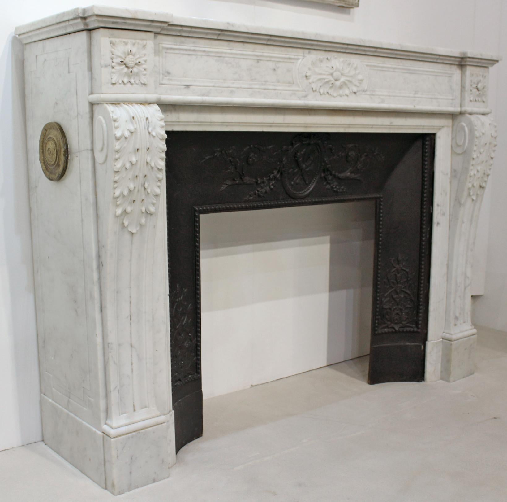 Hand-Carved French Louis XVI Carrara Marble Mantel For Sale