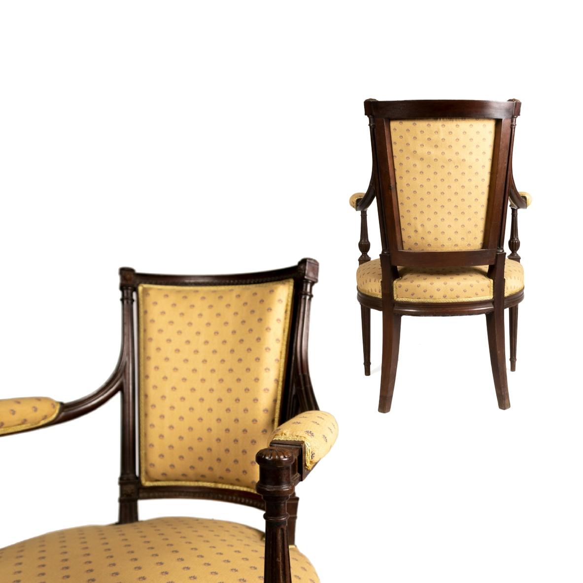 French Louis XVI Carved Living Room Set, 19th Century For Sale 8