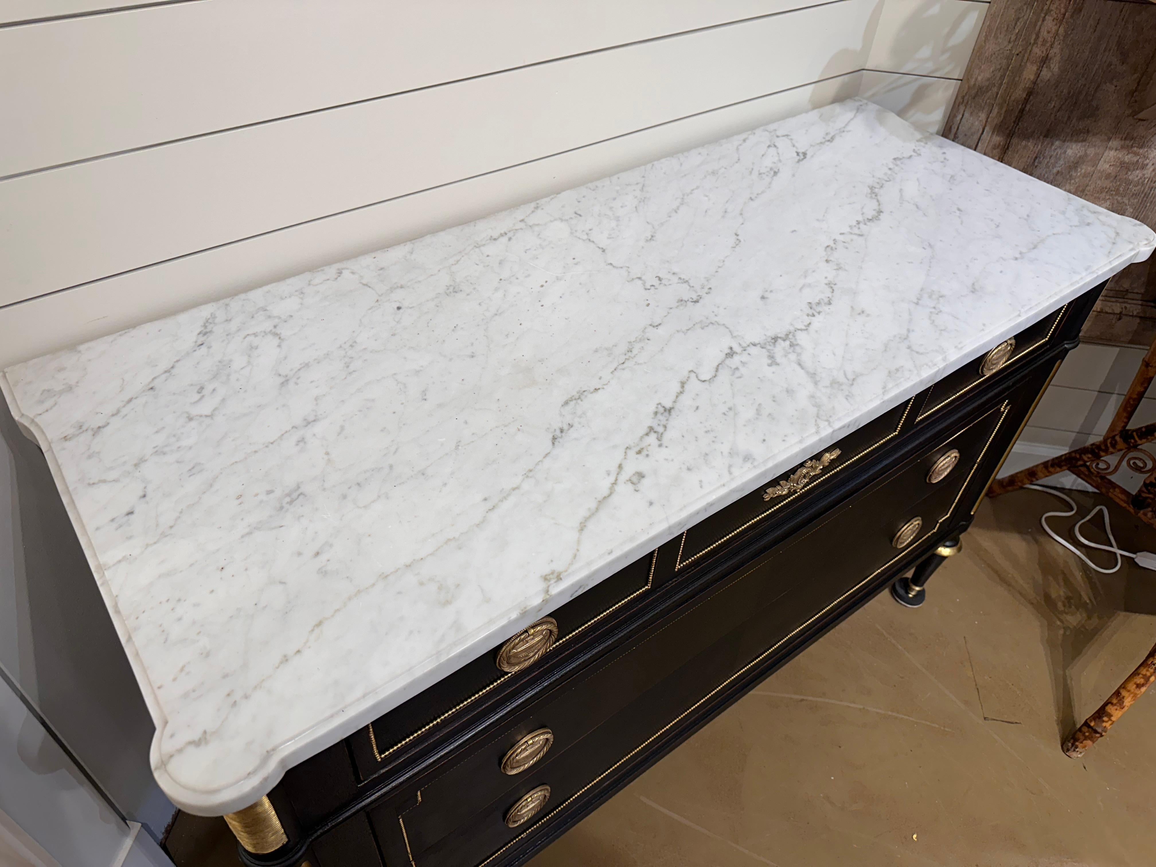 Französische Louis XVI.-Kommode im Angebot 1