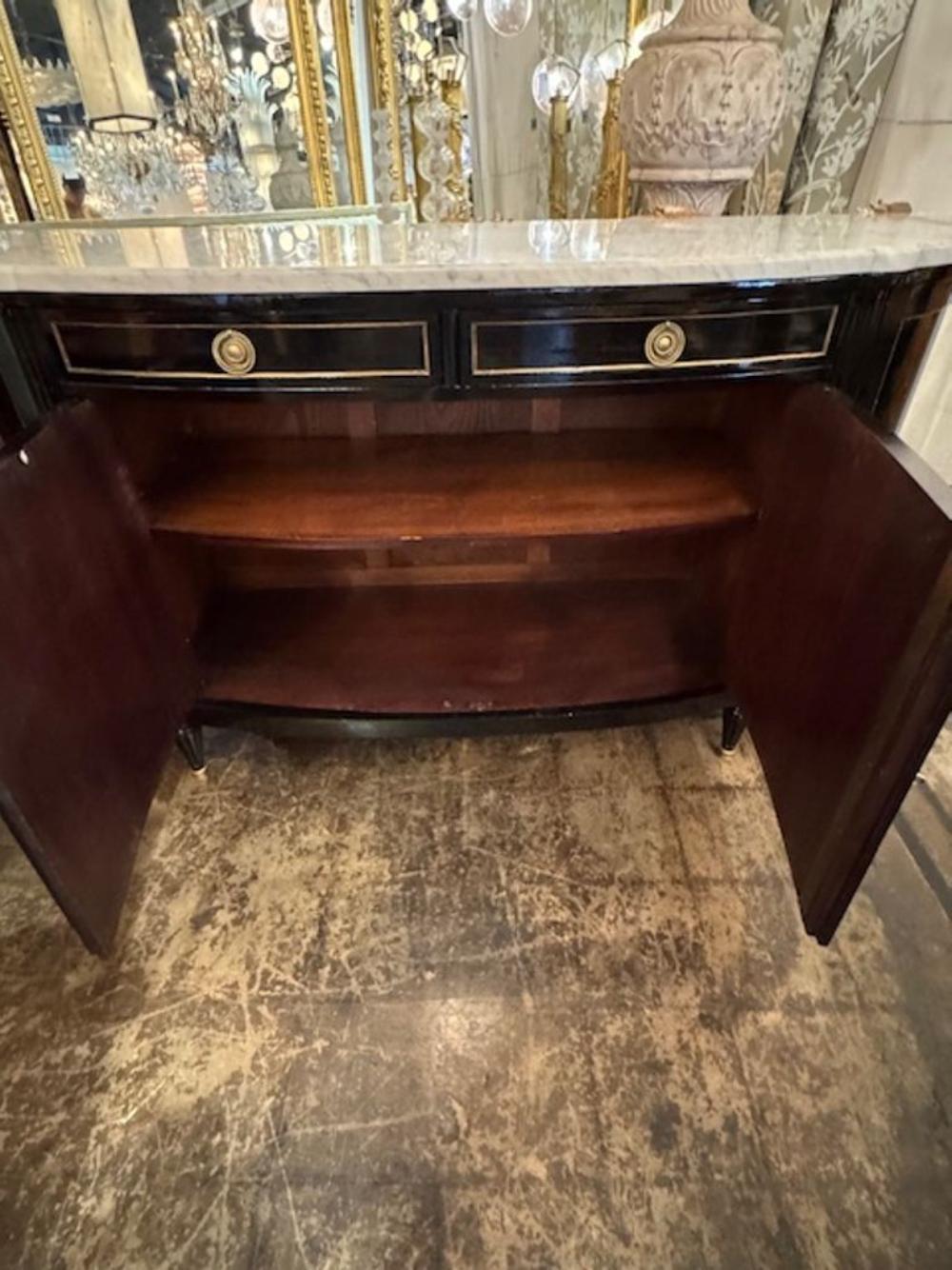 Credenza francese Luigi XVI a forma di D. in vendita 5