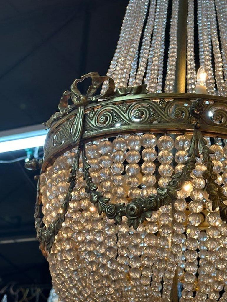French Louis XVI Design Basket Form Chandelier In Good Condition For Sale In Dallas, TX