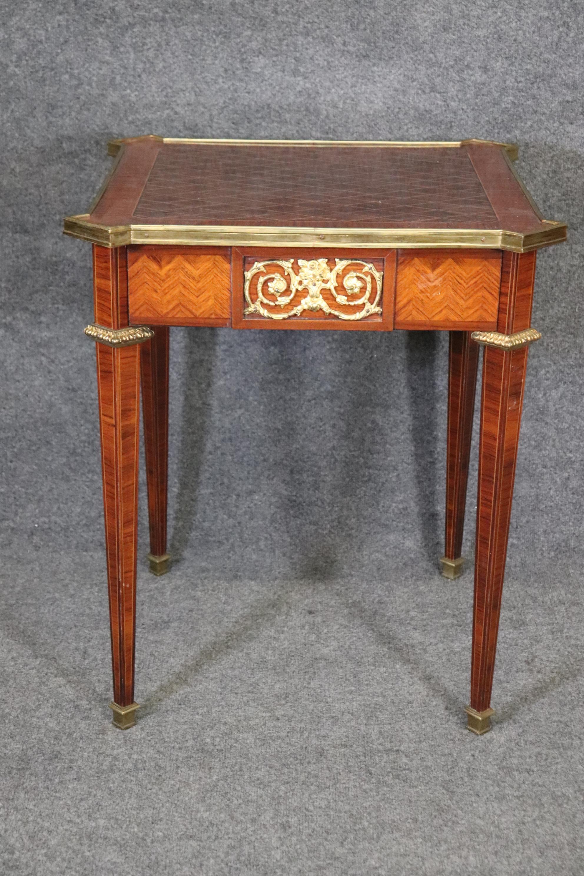 Mid-20th Century French Louis XVI Directoire Inlaid Satinwood Marquetry and Bronze End Table For Sale