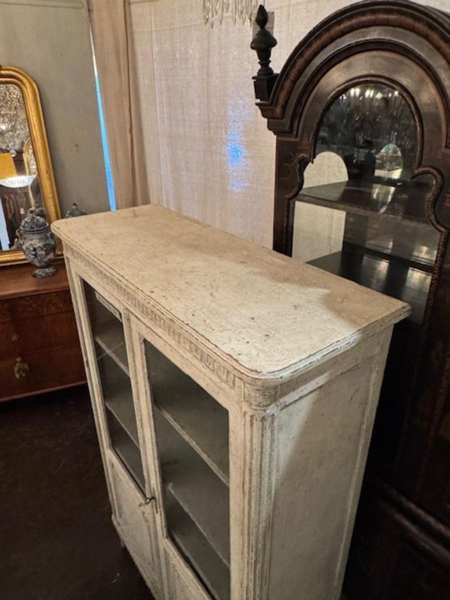 XIXe siècle Vitrine française Louis XVI en vente