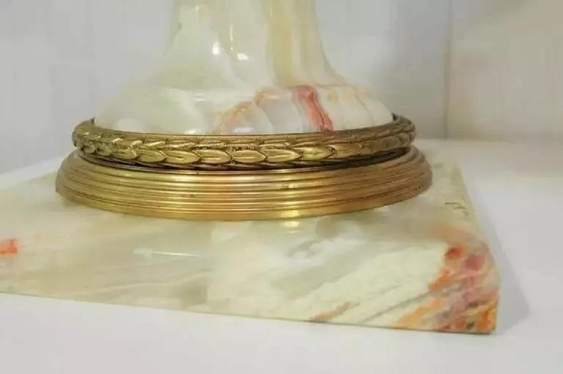 Bronzo Cassette a urna con coperchio in onice e bronzo in stile Impero Luigi XVI - una coppia in vendita