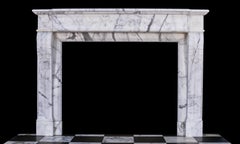 Chimenea francesa Luis XVI tallada en mármol blanco estatuario Vintage Circa 1940