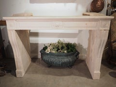 French Louis XVI Fireplace Mantel in Pierre De Quintaine Limestone, circa 1785