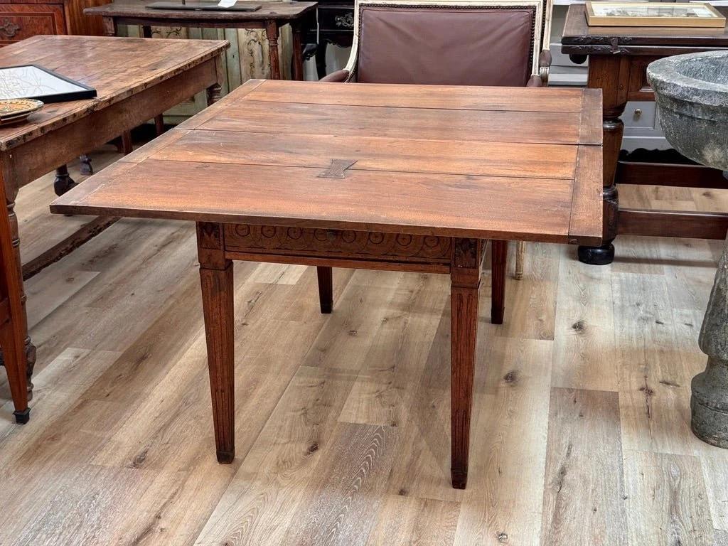 English French Louis XVI Folding table, late 18th century, walnut For Sale