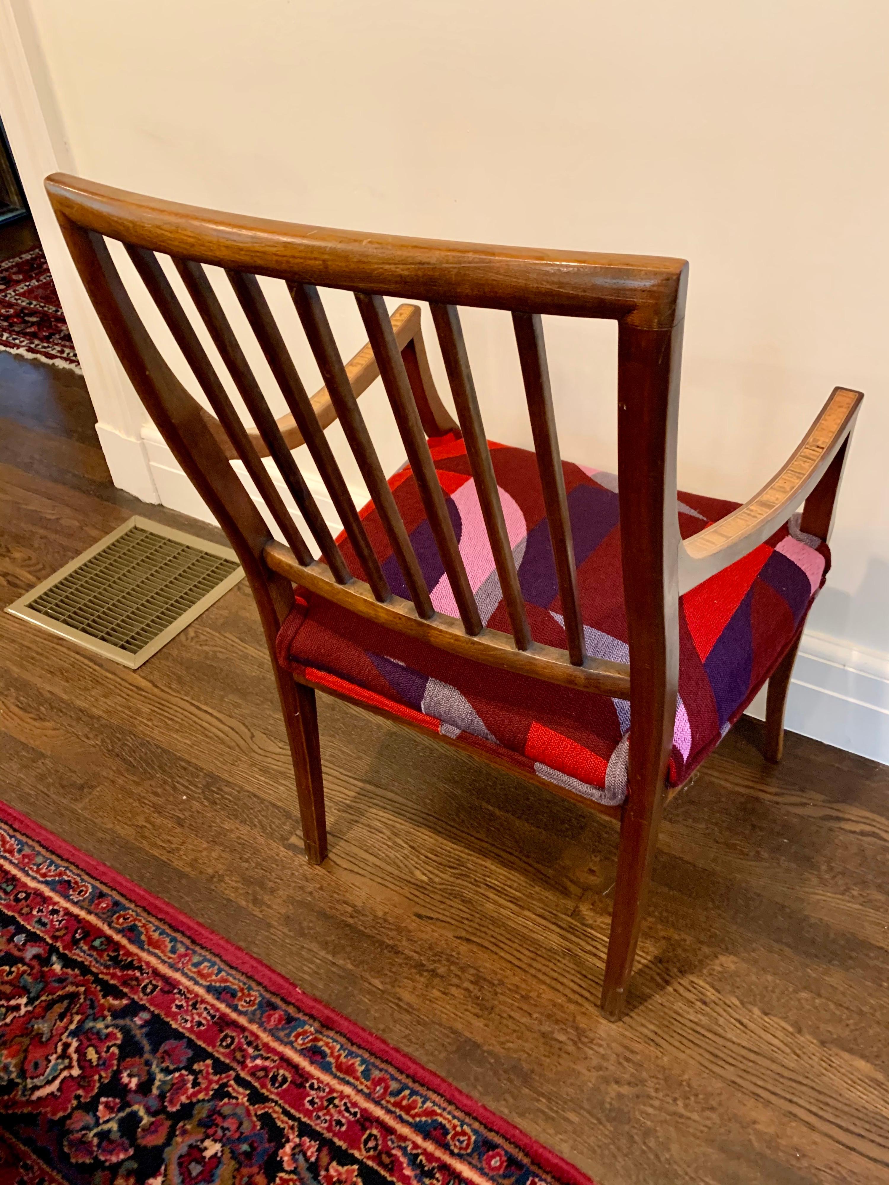 Sessel aus Obstholz im Louis-XVI-Stil mit neuem Herman Miller-Stoff im Zustand „Gut“ im Angebot in West Hartford, CT