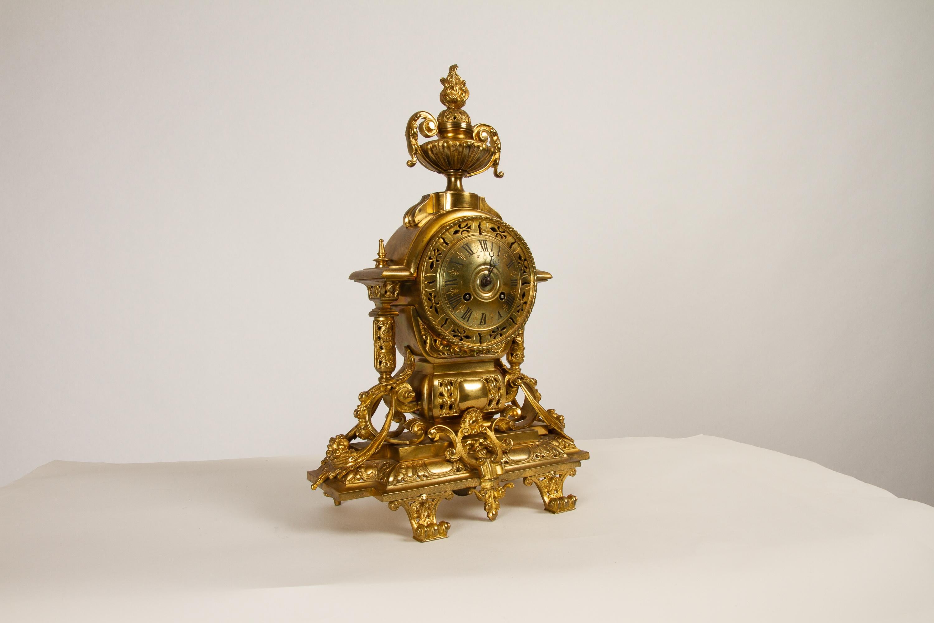 French Louis XVI Gilt Clock Set by Japy Fréres, 1880s 1