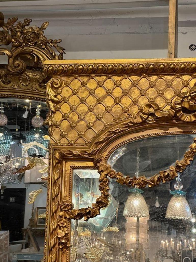 Espejo francés Luis XVI de madera dorada en Bueno estado para la venta en Dallas, TX