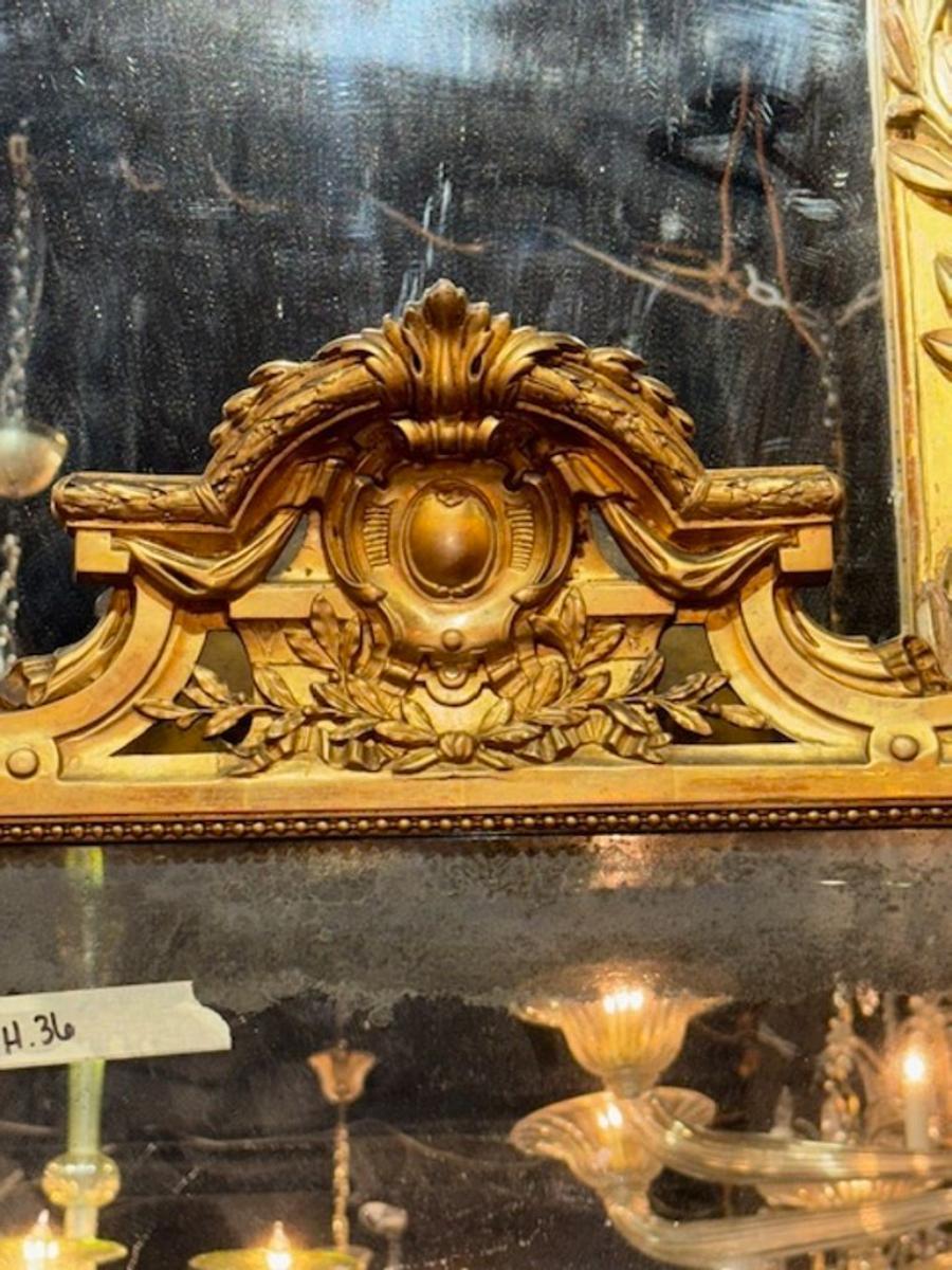 Specchio francese Luigi XVI in legno dorato in vendita 2