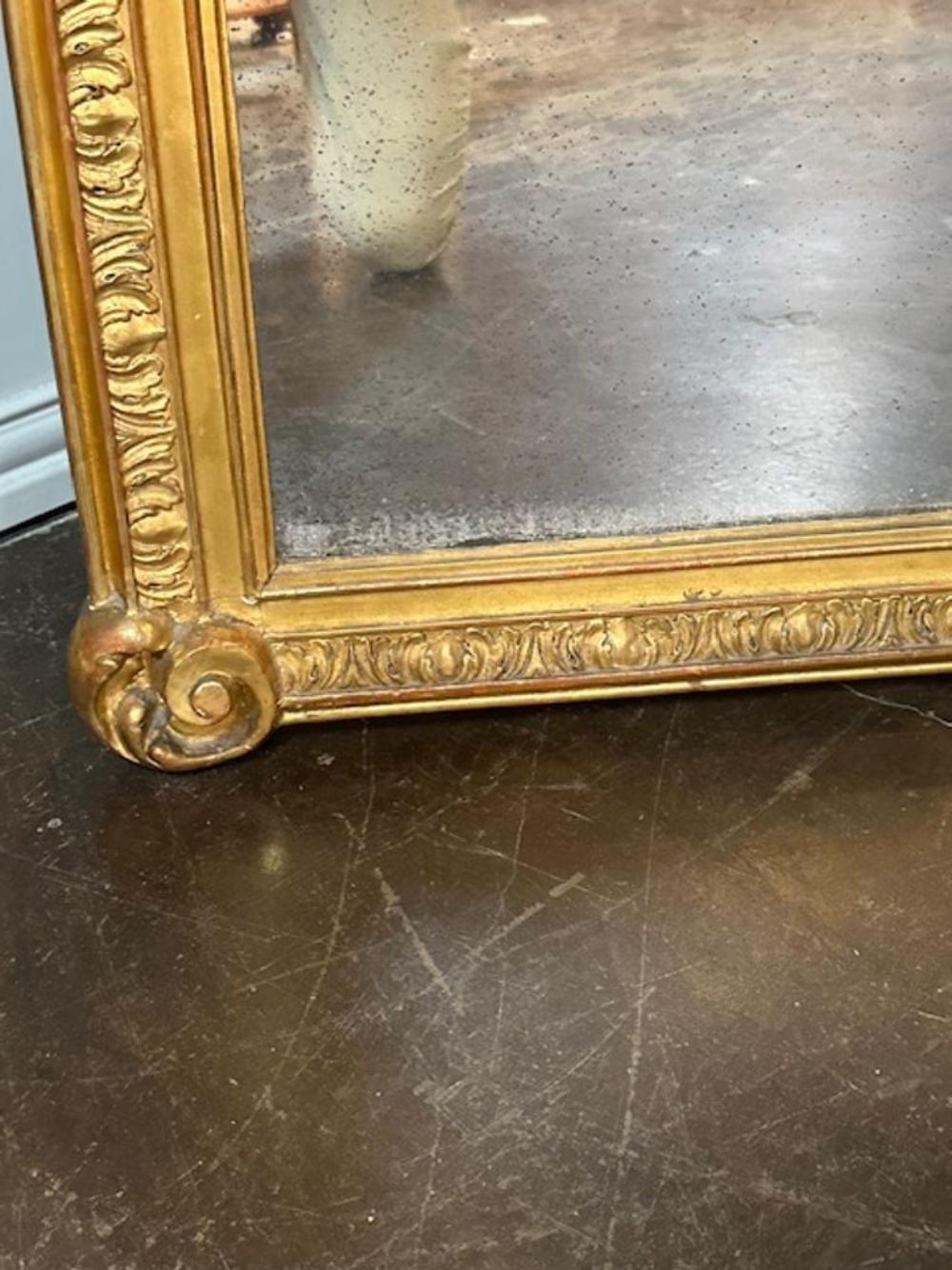 Specchio francese Luigi XVI in legno dorato in vendita 3