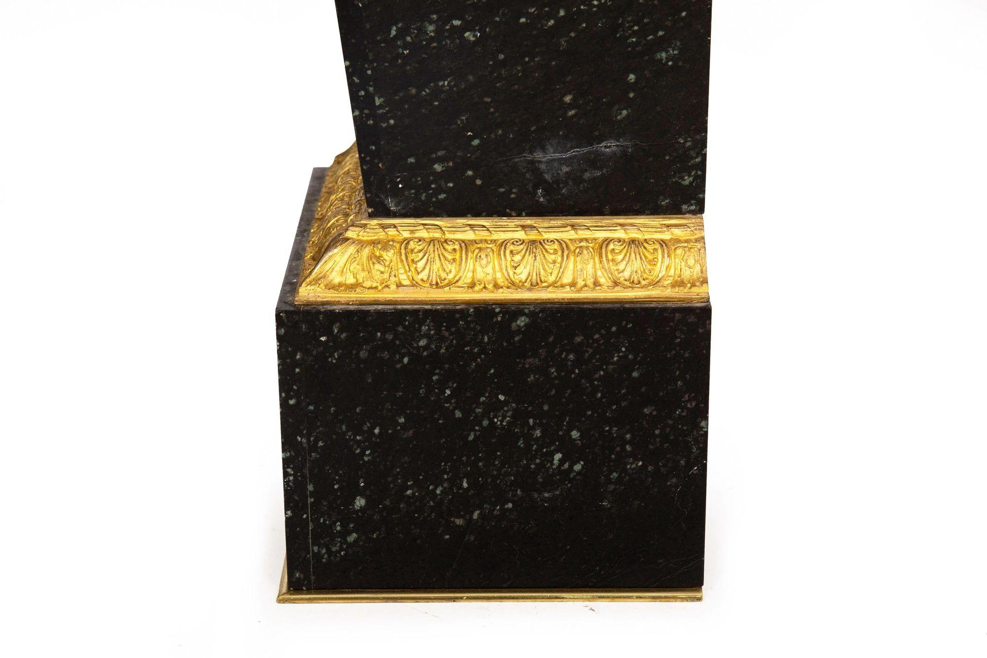 Französischer Louis XVI Grüner Marmor Bronze Pedestal Säule ca. 1880s im Angebot 6