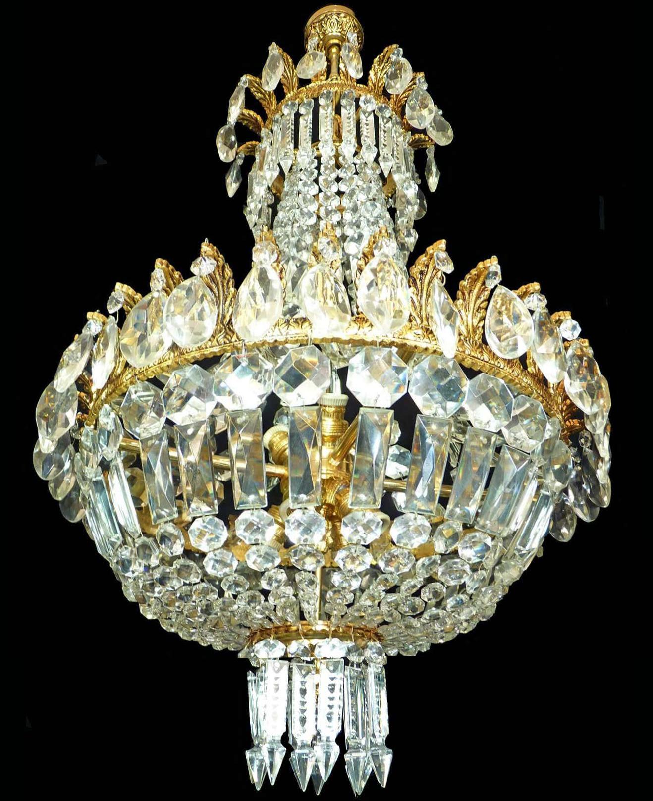 20ième siècle Lustre panier Empire français Louis XVI Hollywood Regency en bronze doré et cristal en vente