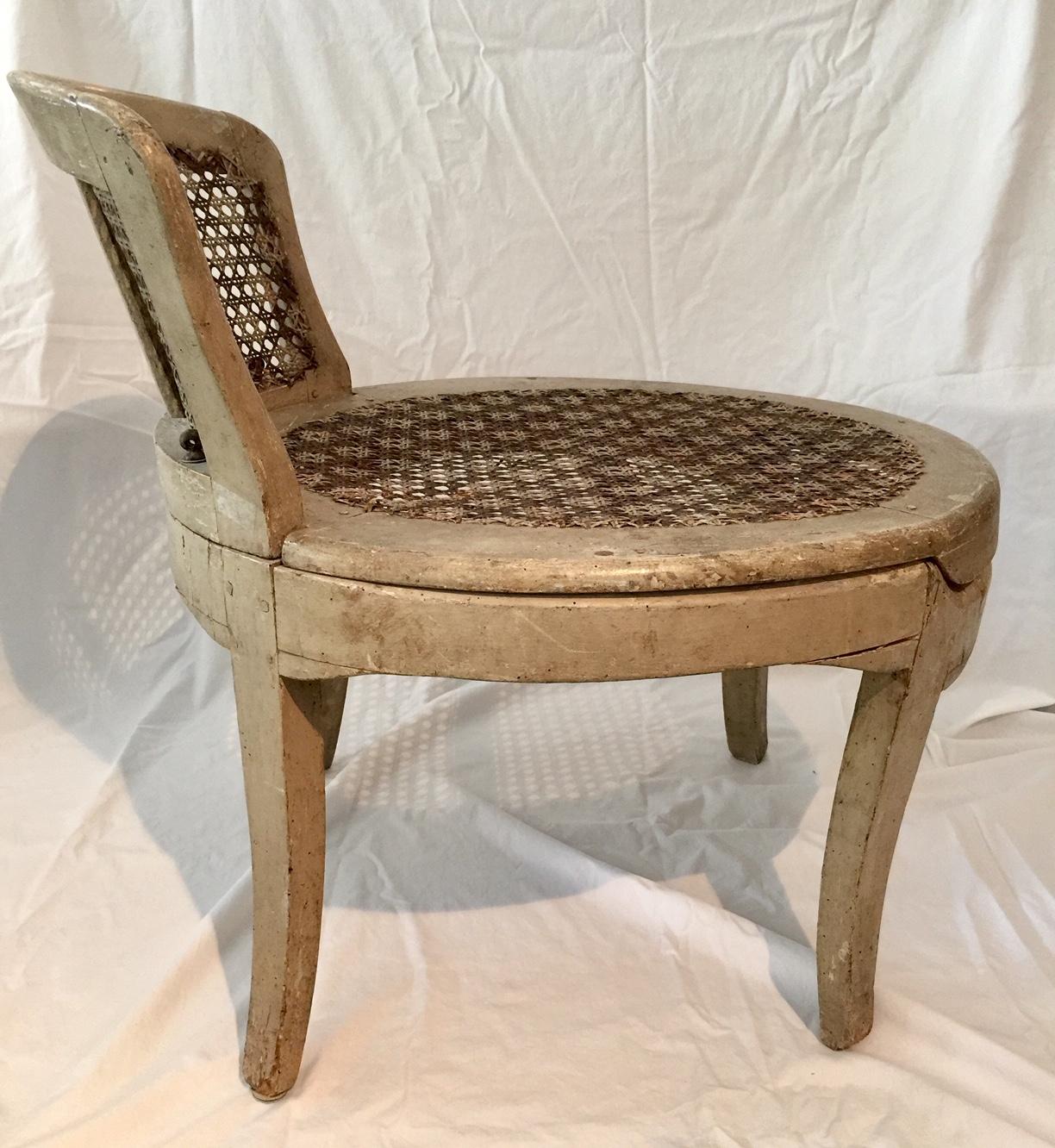 French Louis XVI Low Caned Fireside Slipper Chair, 18th Century For Sale 2