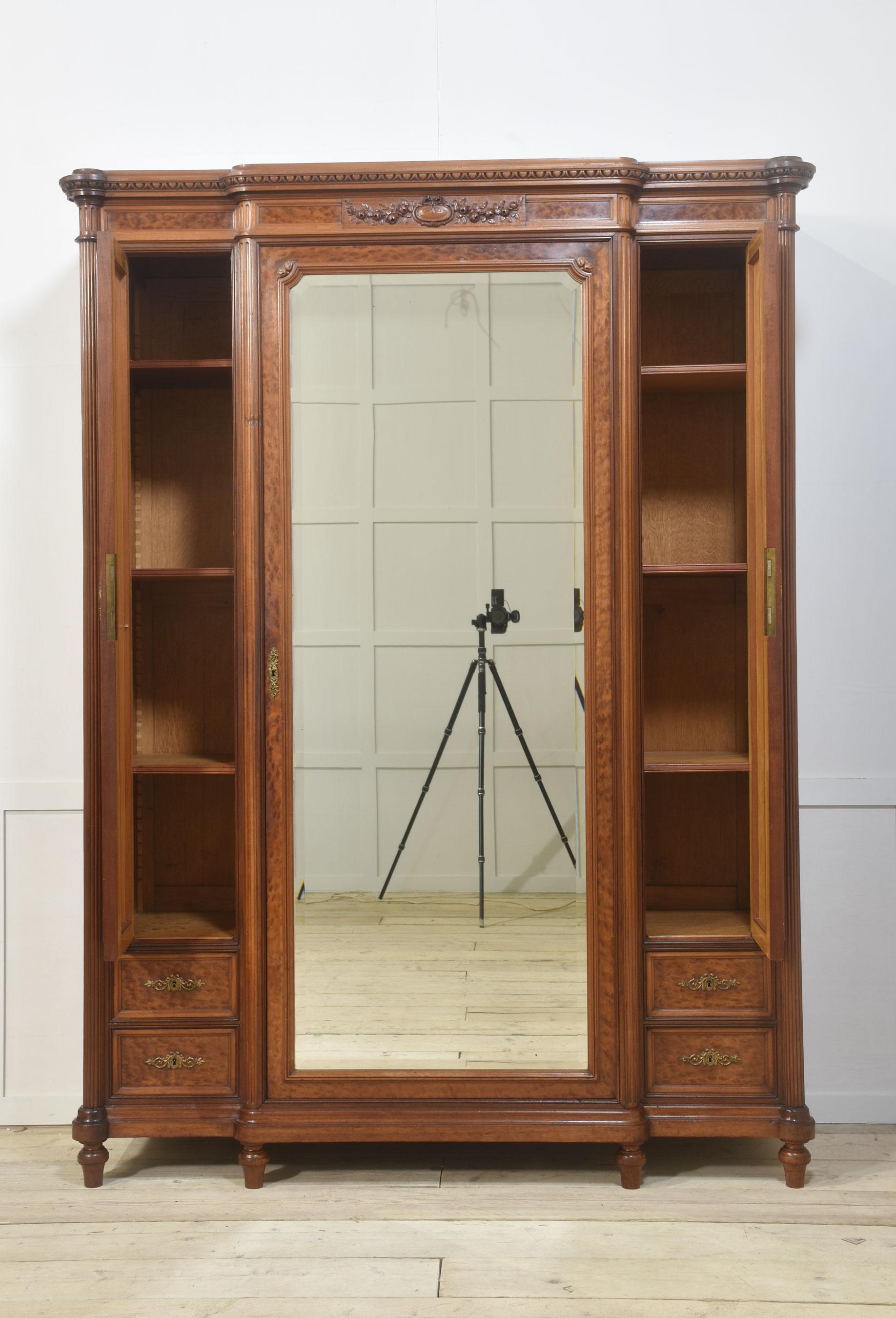 French Louis XVI Mahogany Armoire For Sale 3