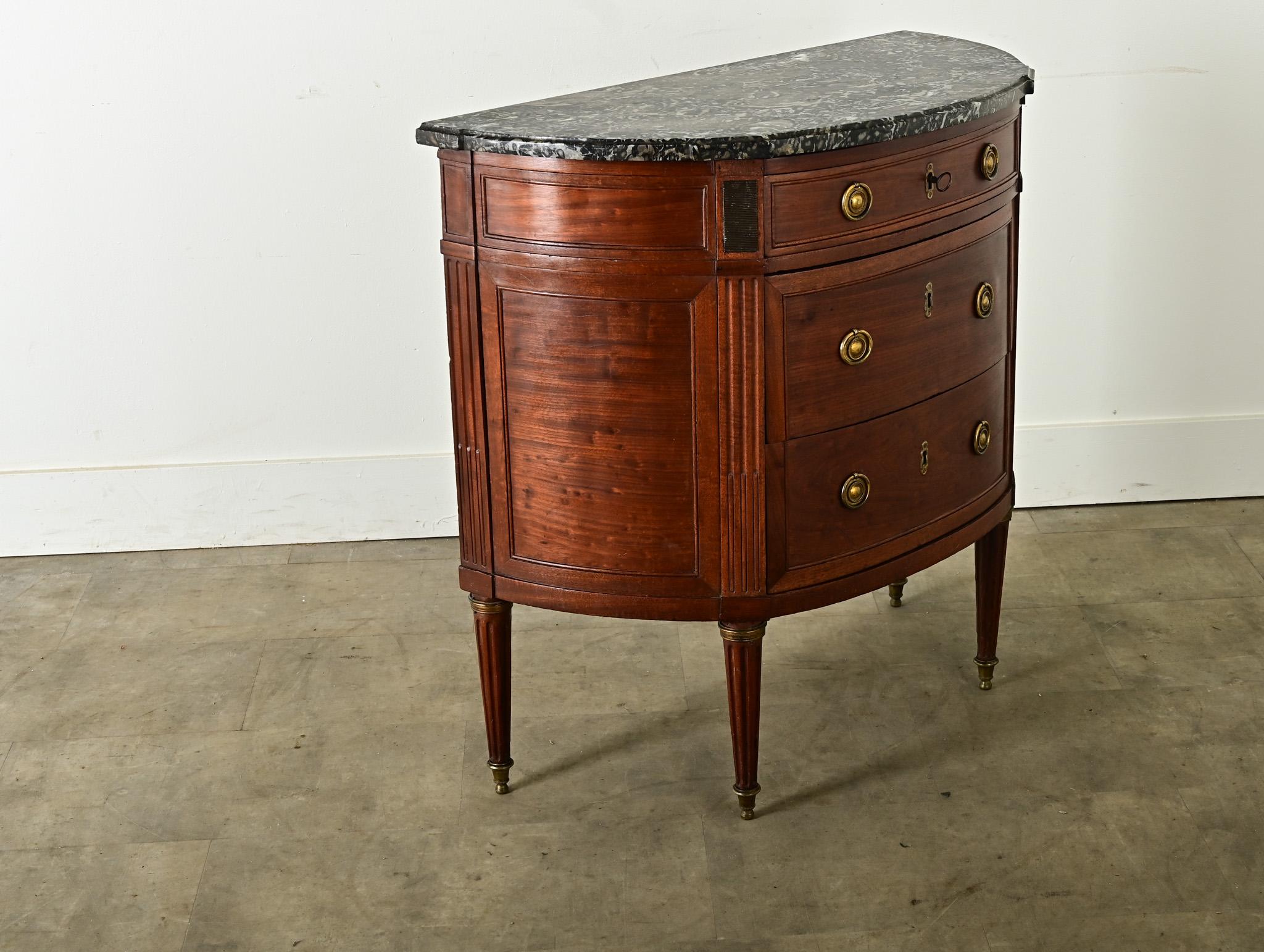 Commode francese Luigi XVI in mogano Demilune in vendita 1