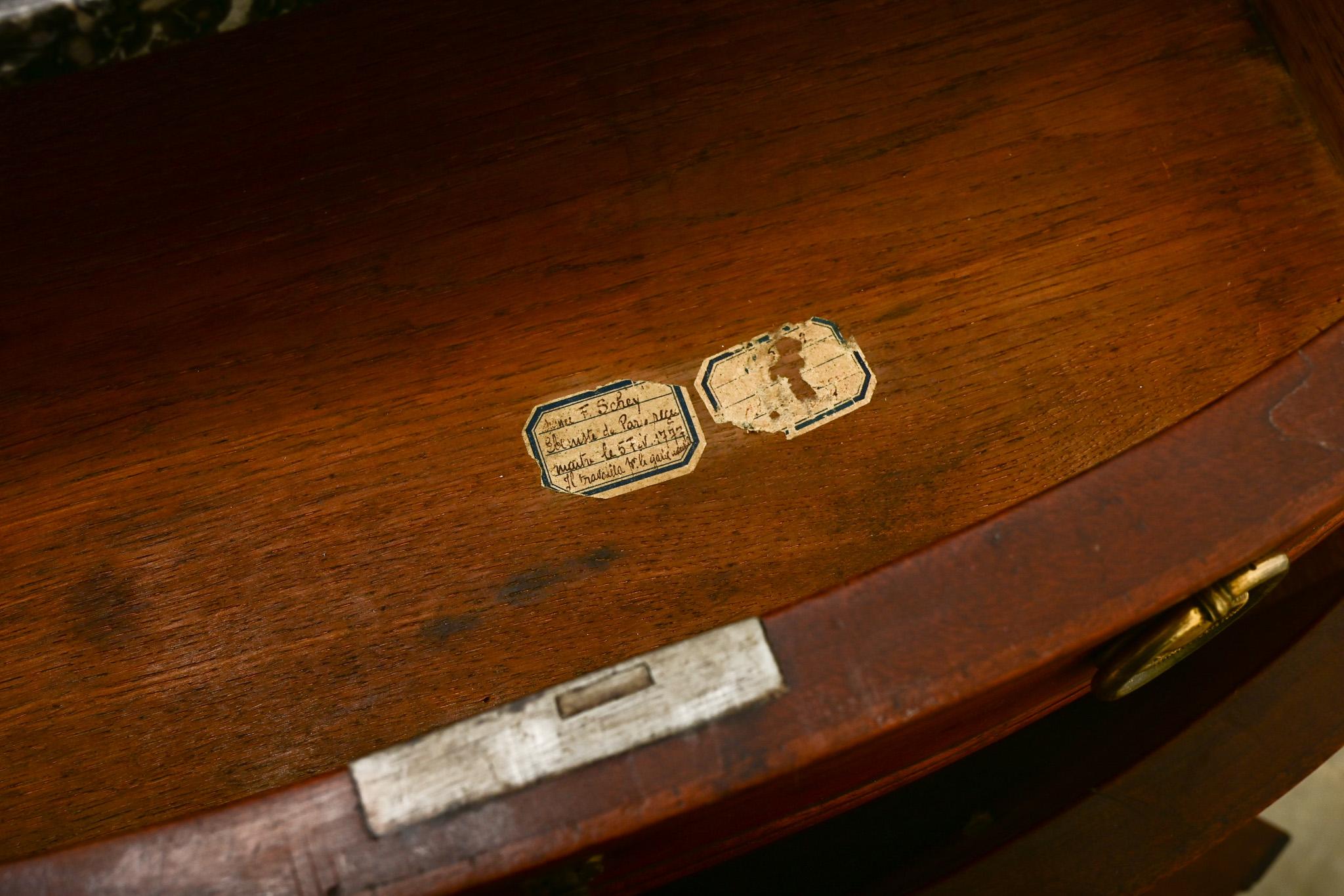 Commode francese Luigi XVI in mogano Demilune in vendita 2