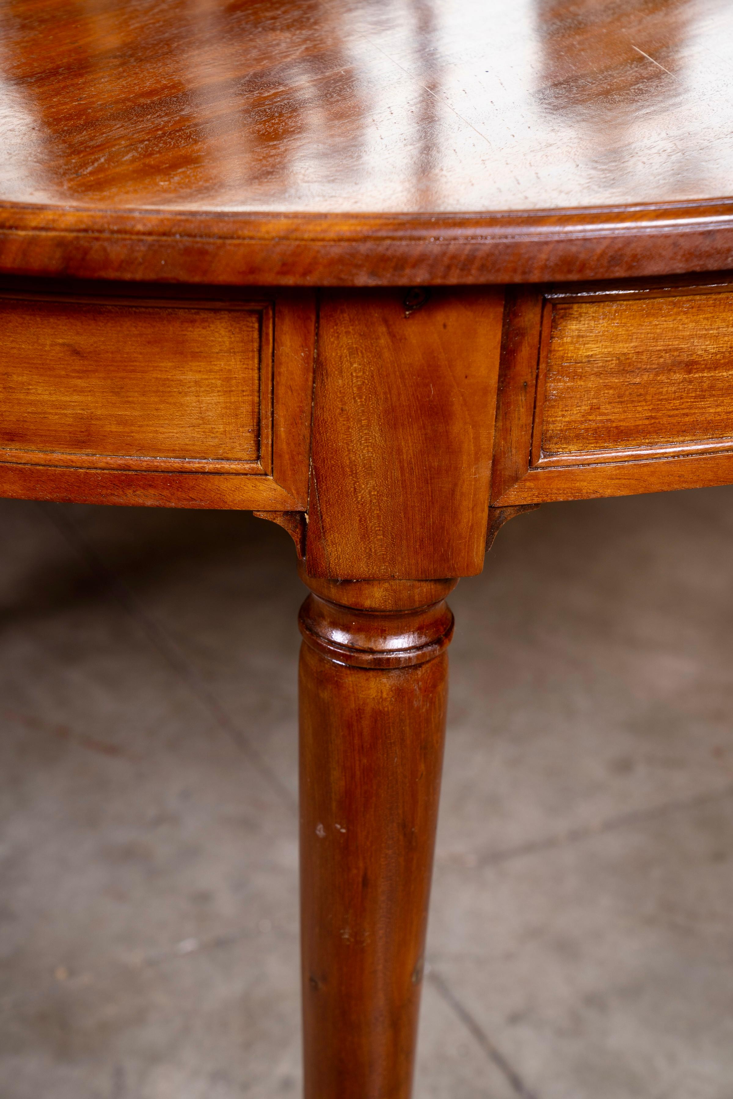 French Louis XVI Mahogany Extension Table For Sale 1