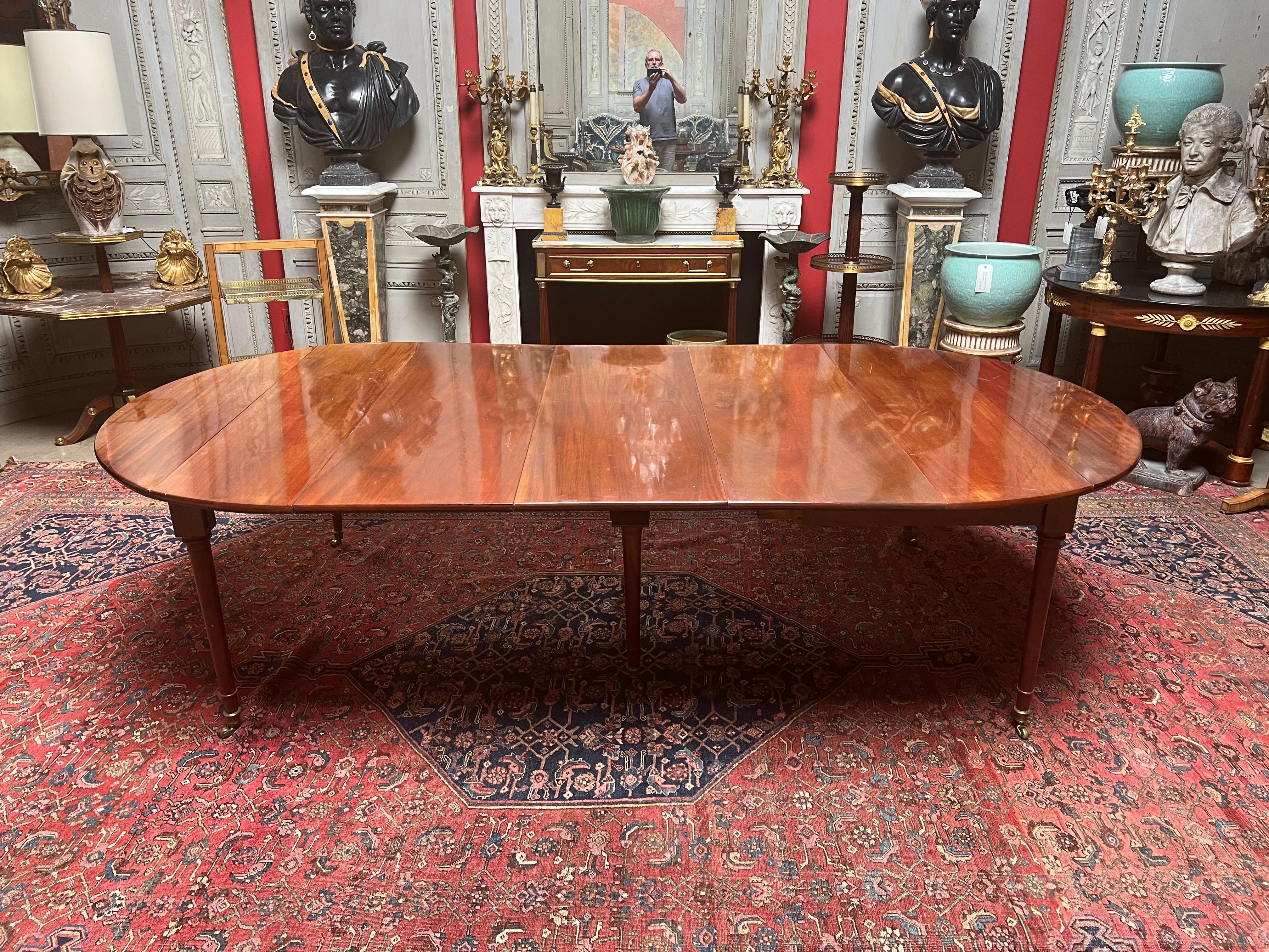 French Louis XVI Mahogany Extention Dining Table 11