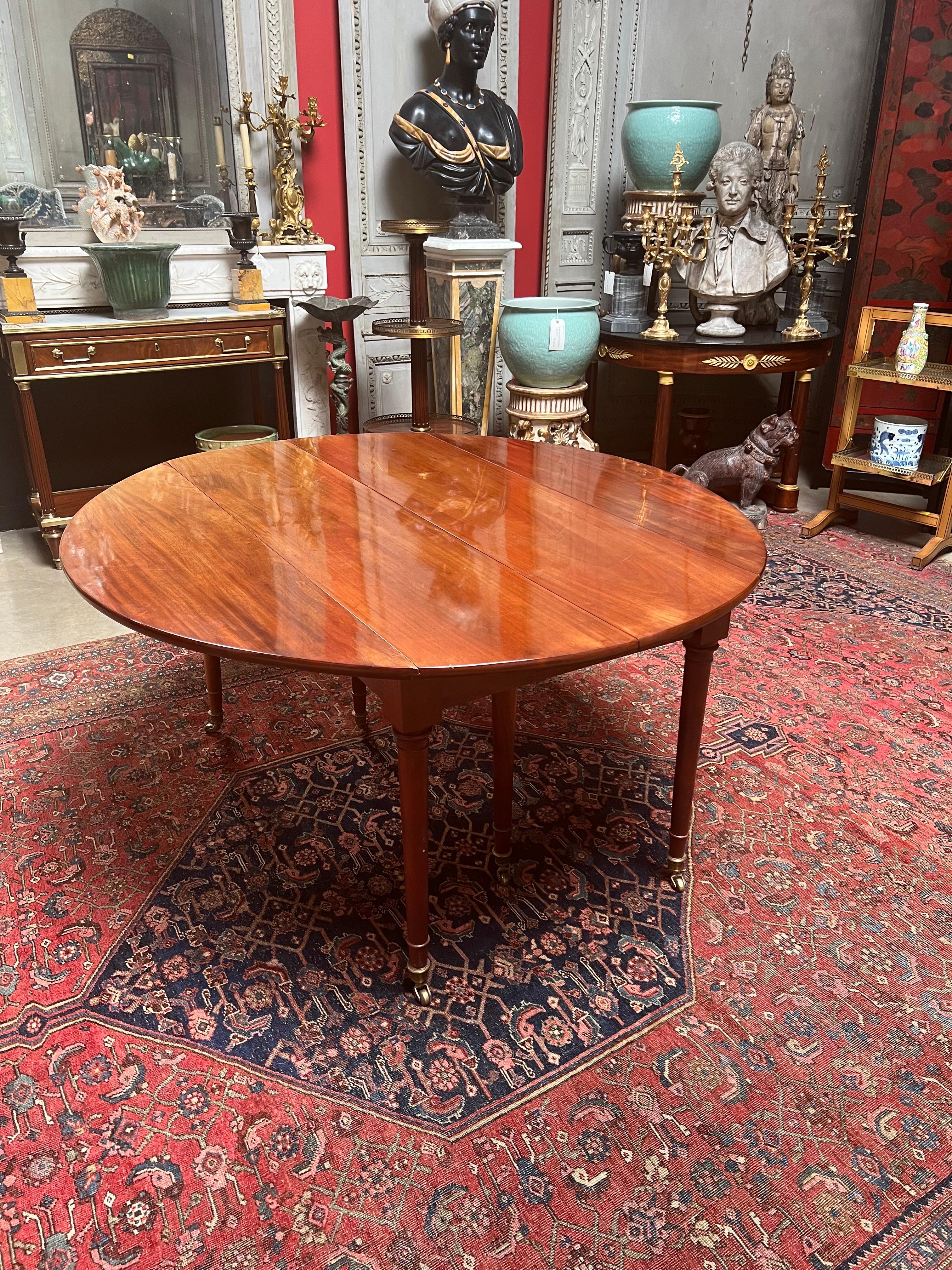 French Louis XVI Mahogany Extention Dining Table 12