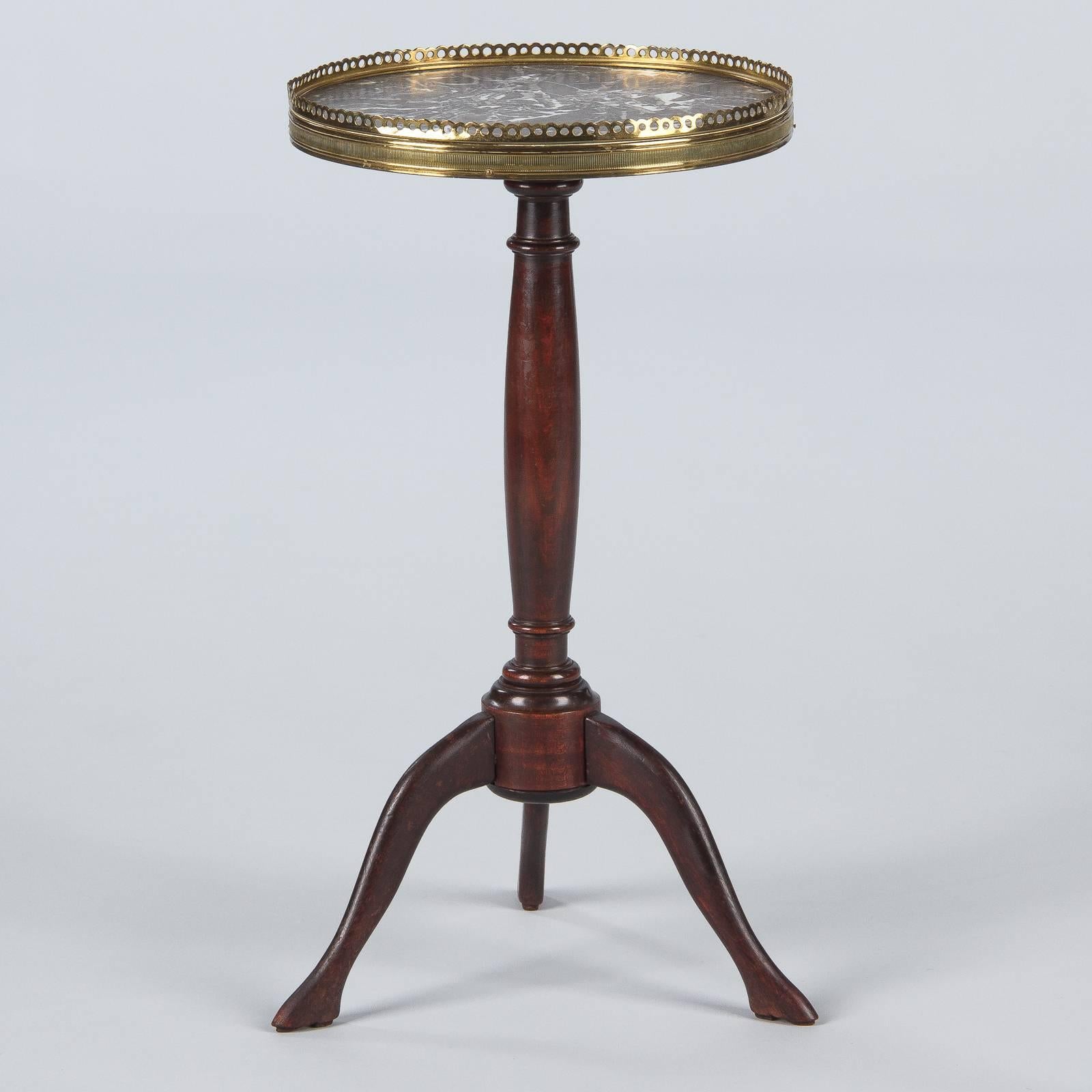 French Louis XVI Mahogany Gueridon Table with Marble Top, 1940s 4
