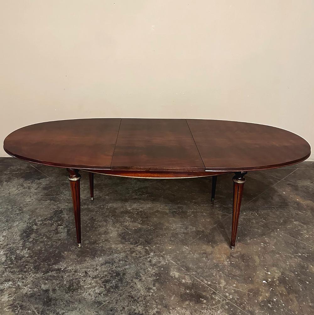 Mesa de Comedor Ovalada de Caoba Luis XVI Francesa en venta 5
