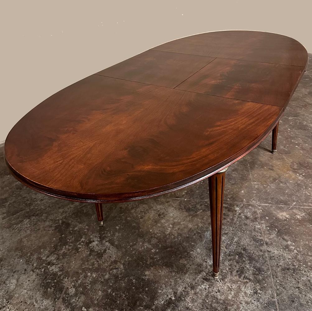 Mesa de Comedor Ovalada de Caoba Luis XVI Francesa en venta 8