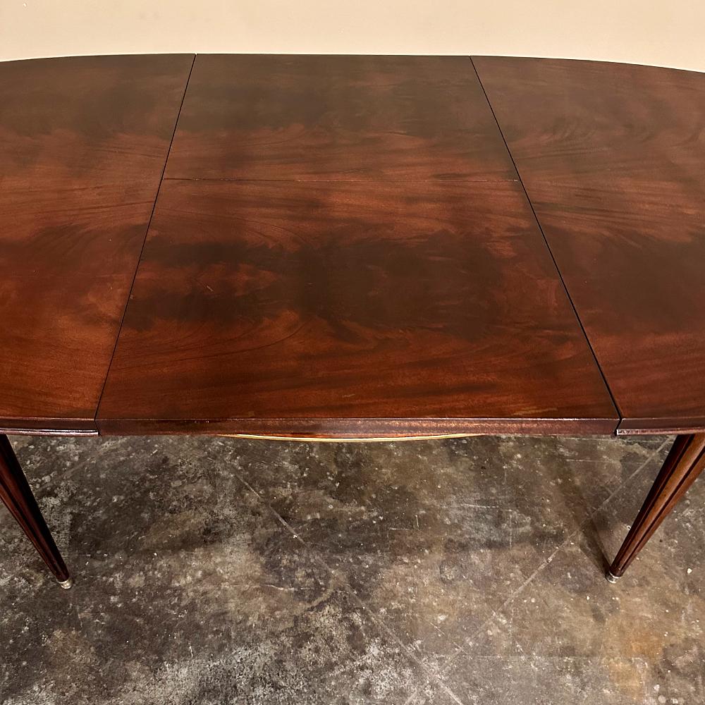 Mesa de Comedor Ovalada de Caoba Luis XVI Francesa en venta 10