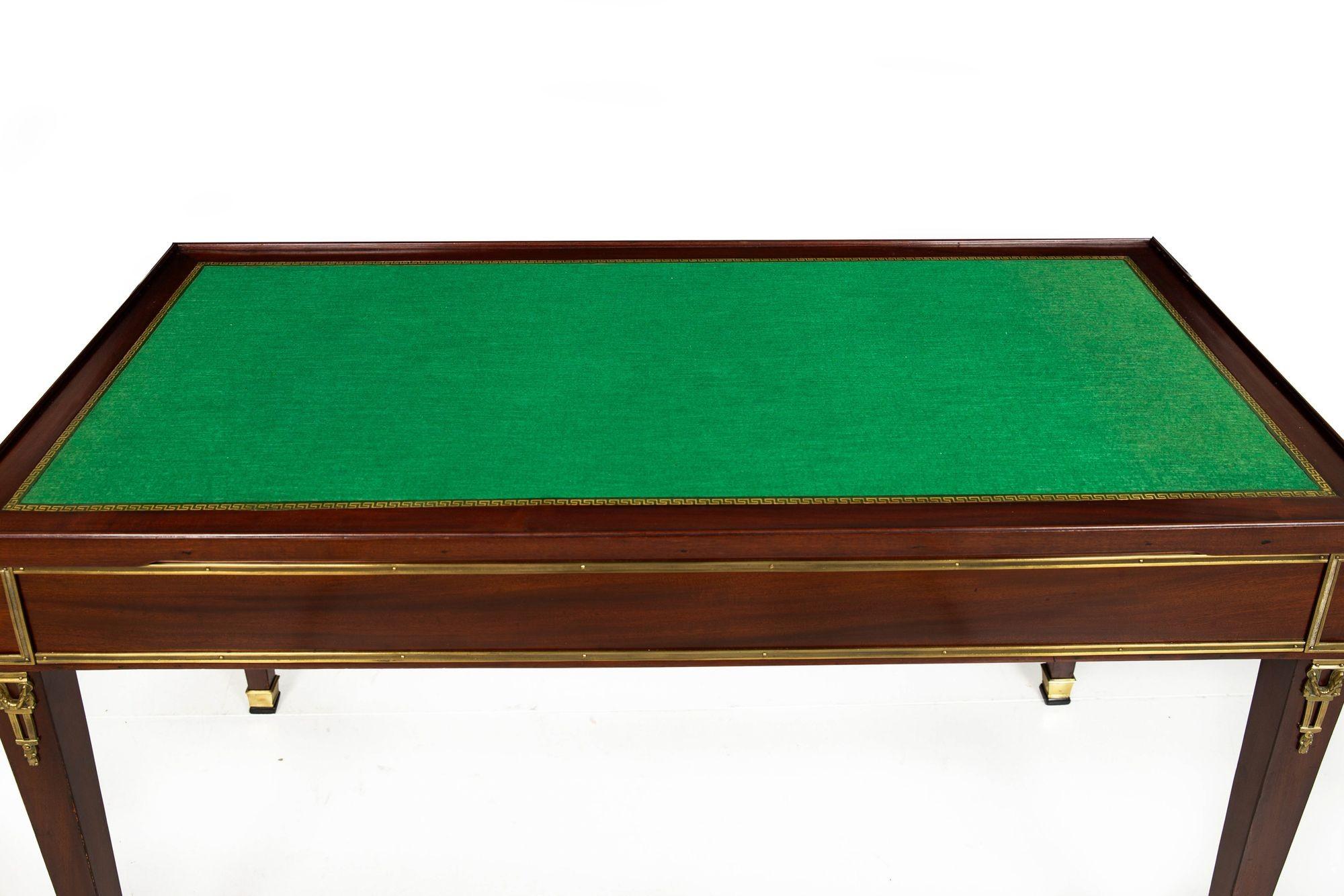 French Louis XVI Mahogany Writing Desk Tric-Trac Game Table circa 1785 For Sale 5