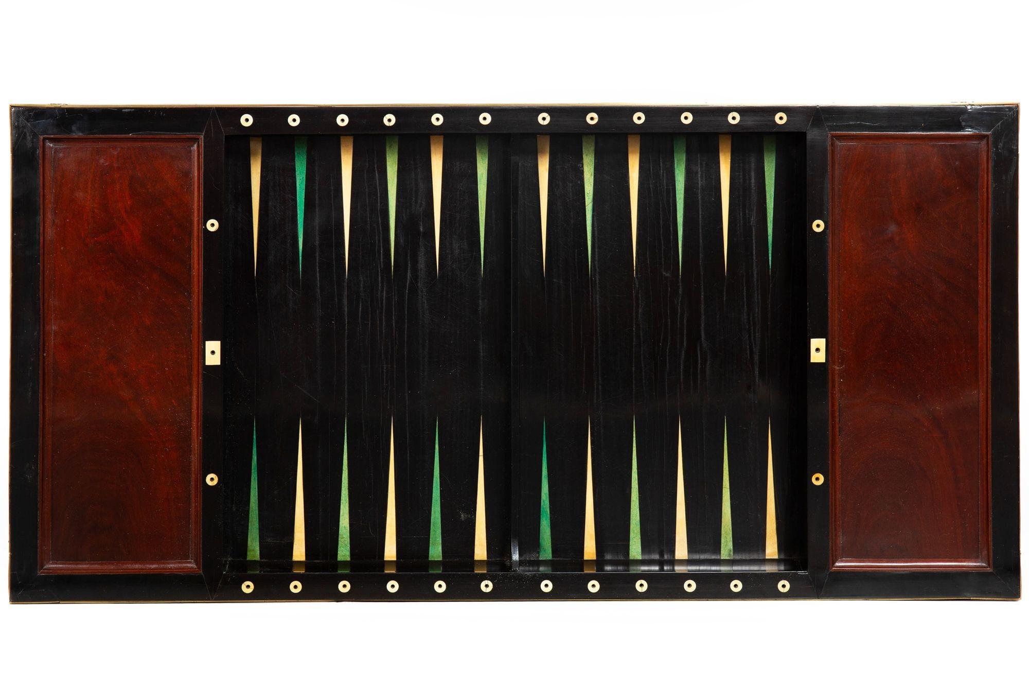 French Louis XVI Mahogany Writing Desk Tric-Trac Game Table circa 1785 For Sale 6