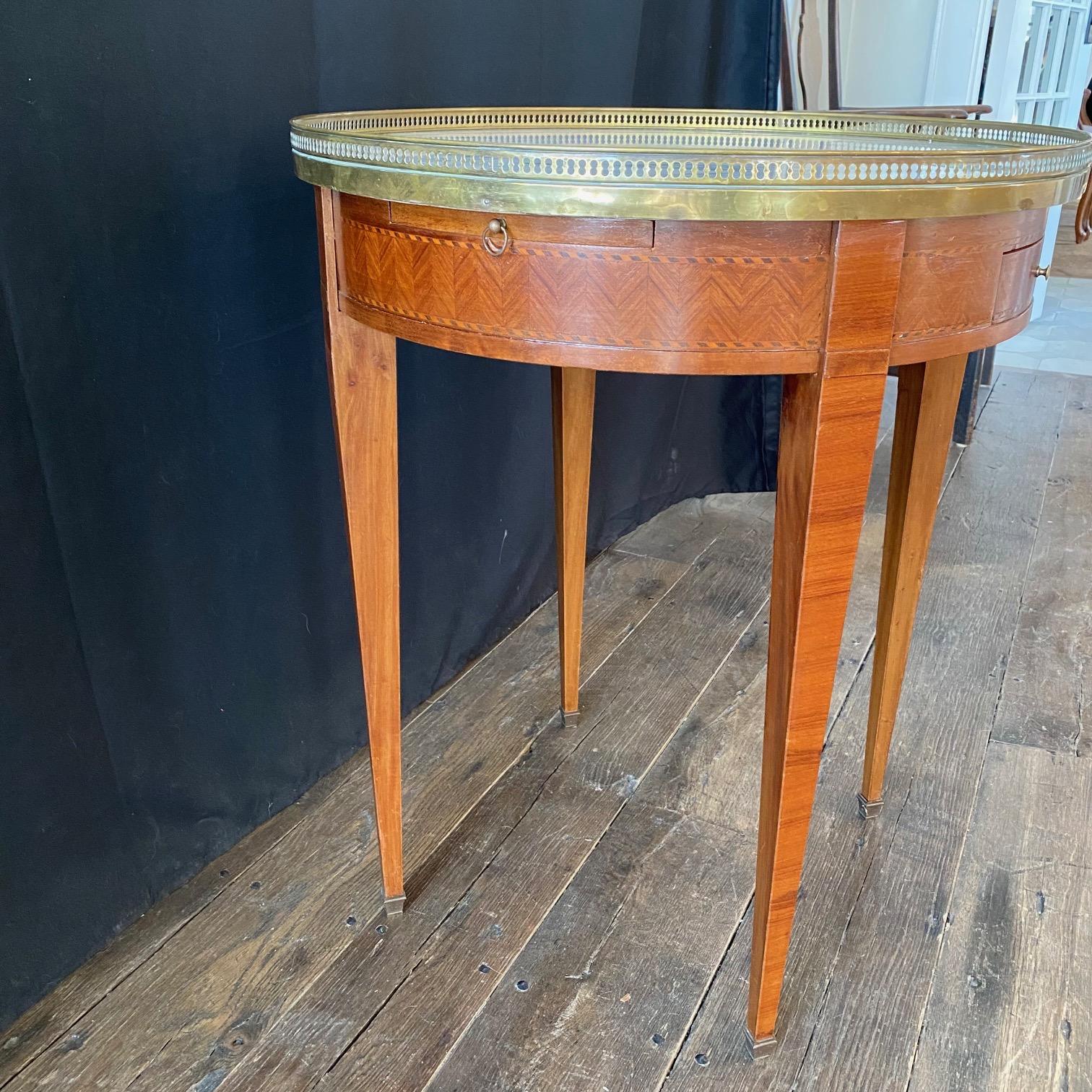 Early 20th Century French Louis XVI Marble Top Round Bouillotte Side Table