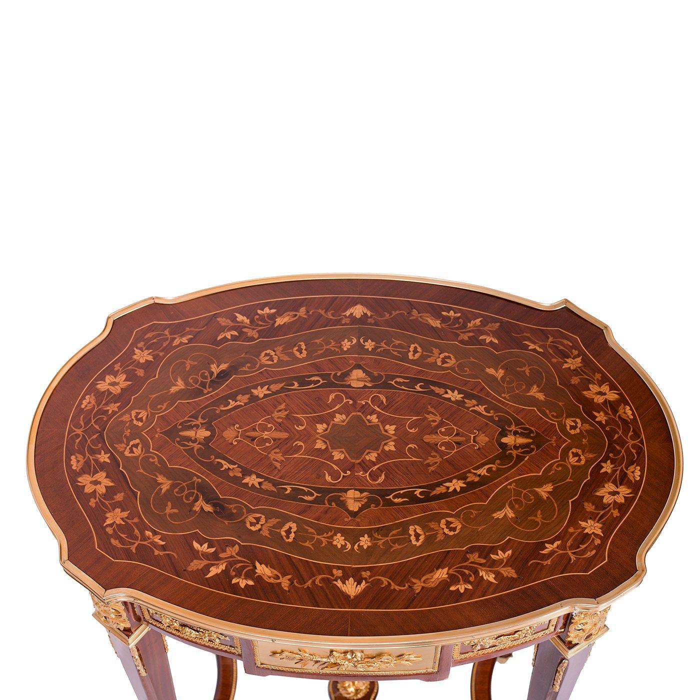 French Louis XVI Marquetry Inlaid Table (3 Set), 20th Century For Sale 2