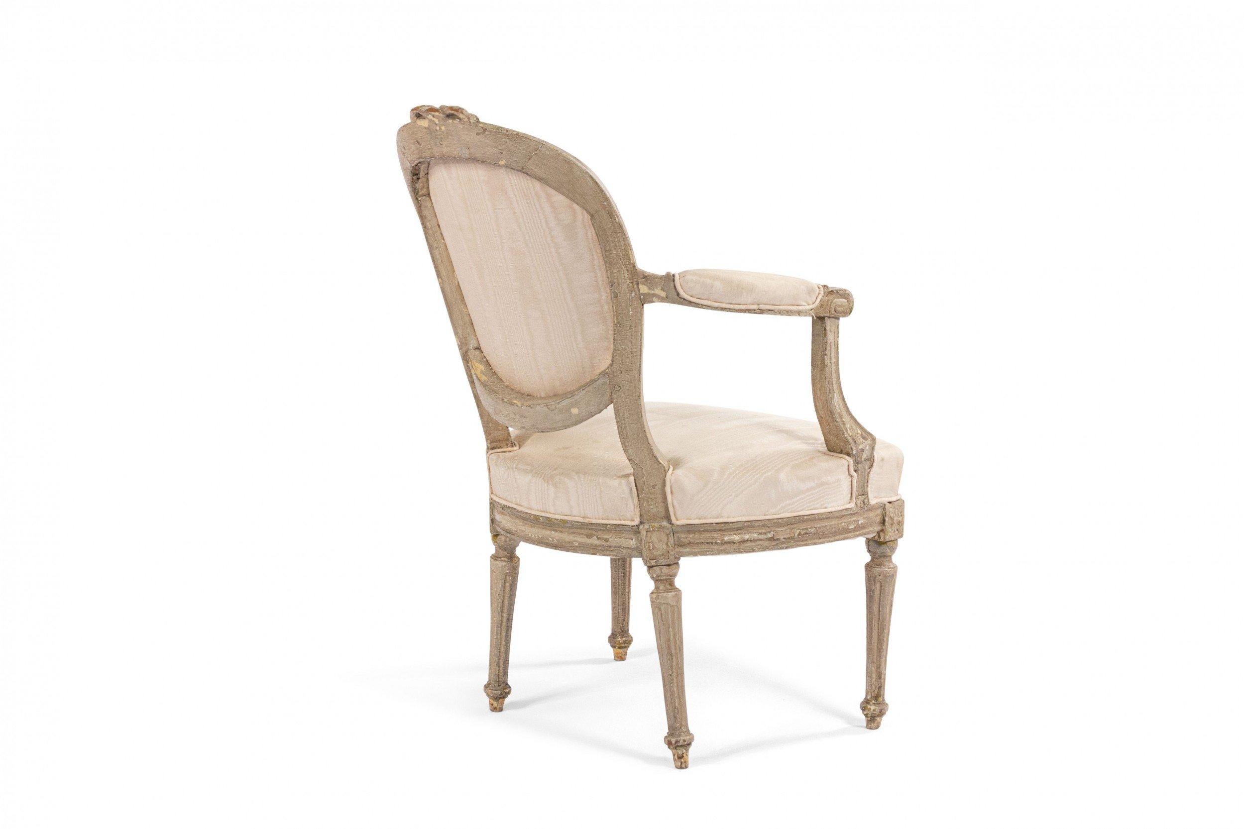French Louis XVI Moire Armchairs In Good Condition For Sale In New York, NY