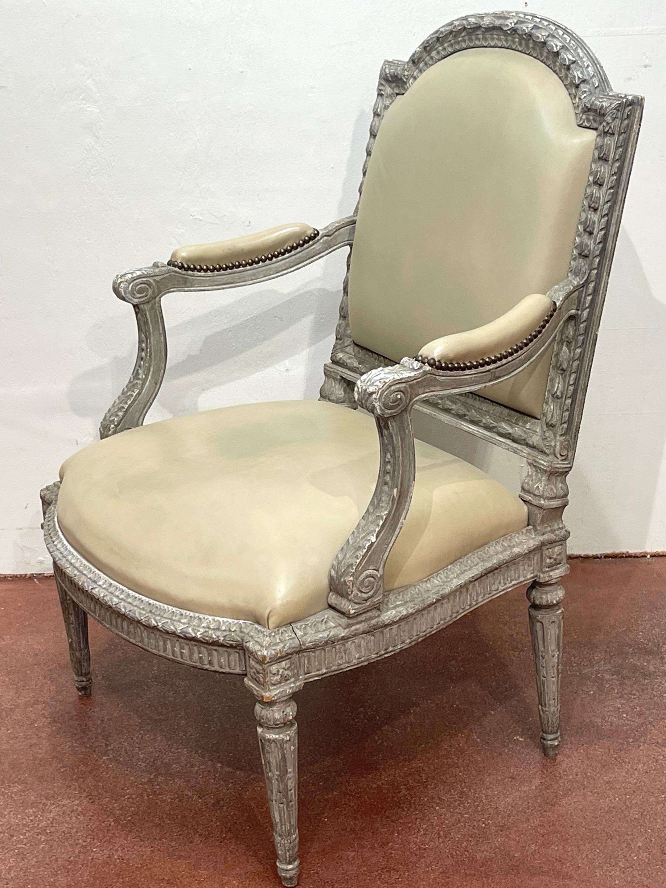 Luis XVI francés  Estilo Neoclásico Plateado  Piel  Sillón / Bergere en venta 5