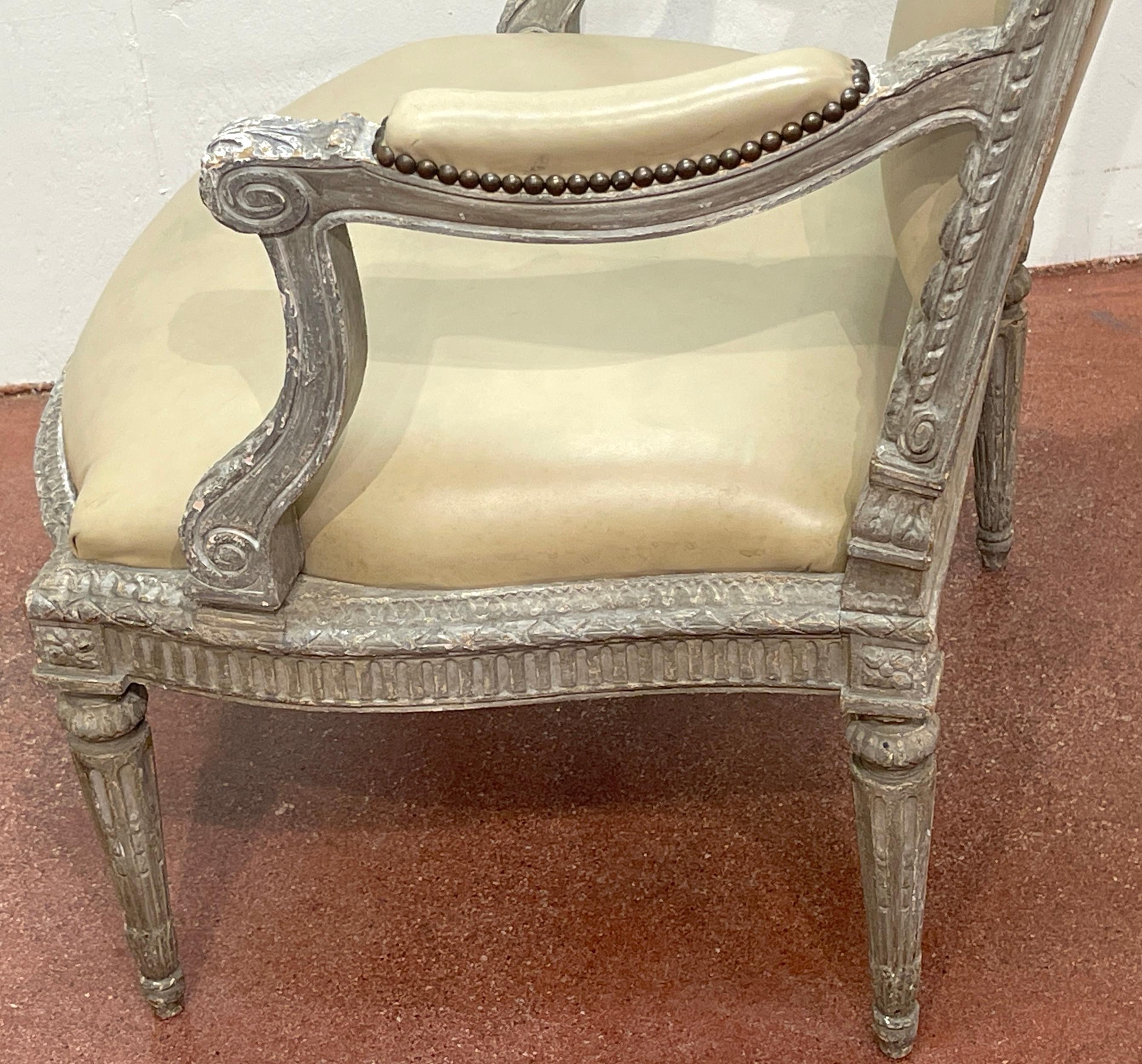 Luis XVI francés  Estilo Neoclásico Plateado  Piel  Sillón / Bergere en venta 7