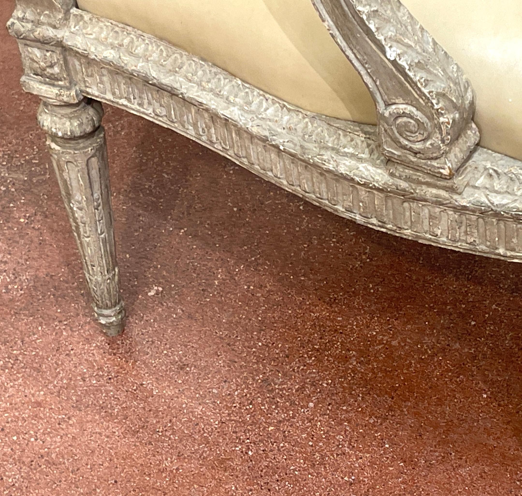 Luis XVI francés  Estilo Neoclásico Plateado  Piel  Sillón / Bergere en venta 1