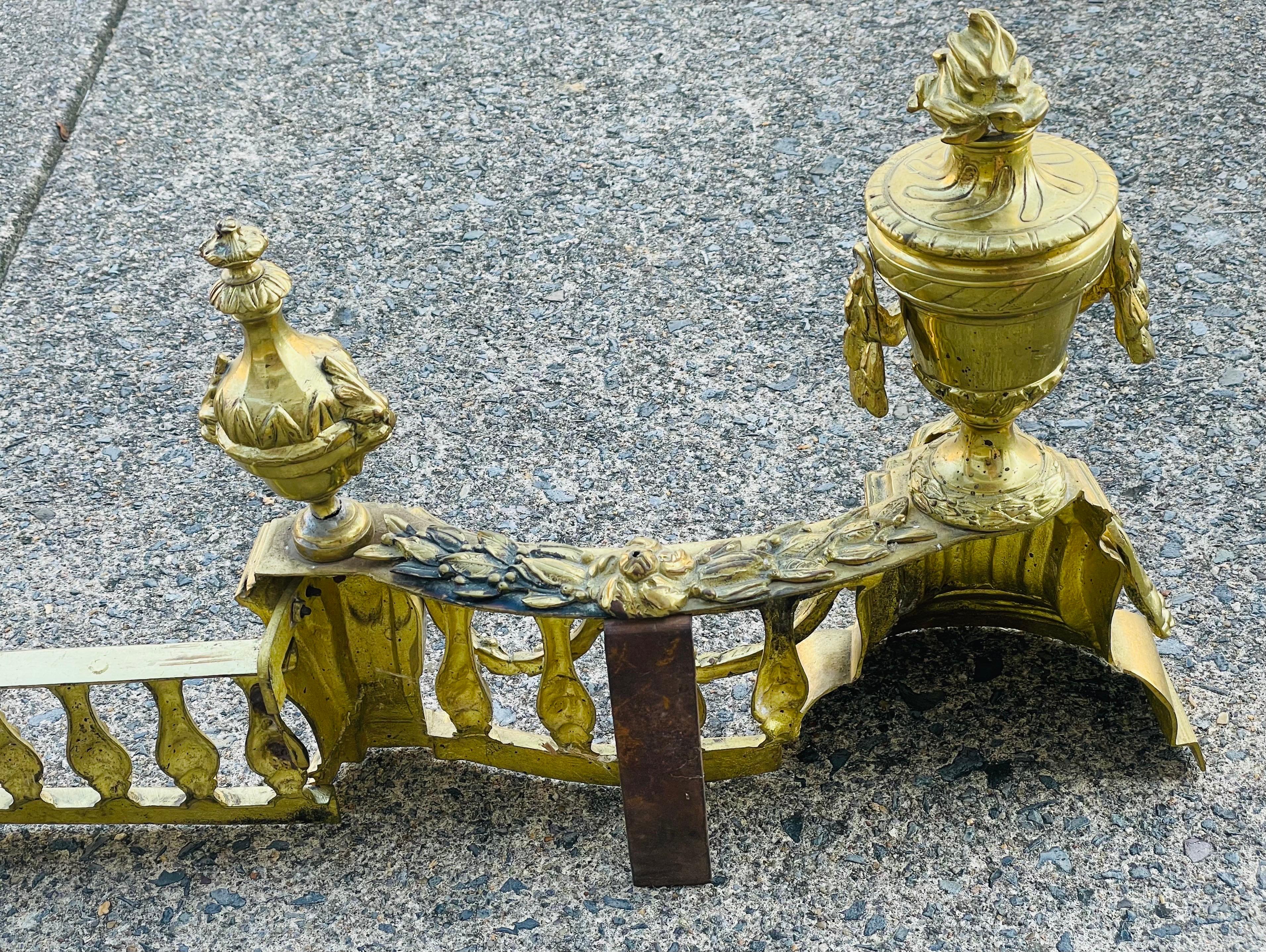 French Louis XVI Neoclassical Urn Lion Head Brass Fireplace Chenets & Fender Set For Sale 11