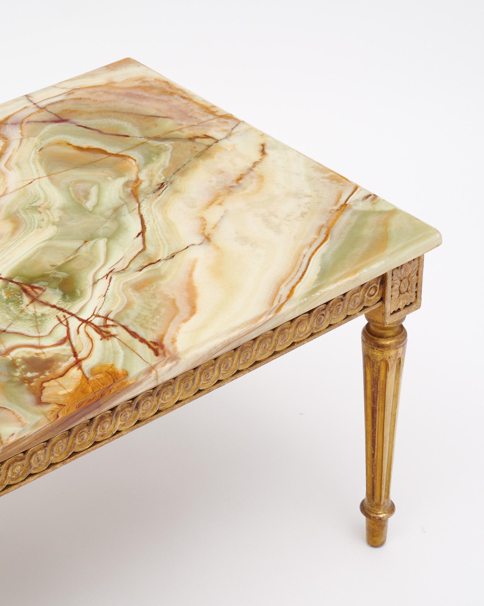 French Louis XVI Onyx Top Coffee Table In condizioni buone in vendita a Austin, TX