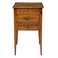 French Louis XVI or Directoire Walnut Side Table, circa 1790 Antique French Louis XVI or Directoire Walnut Side Table, circa 1790