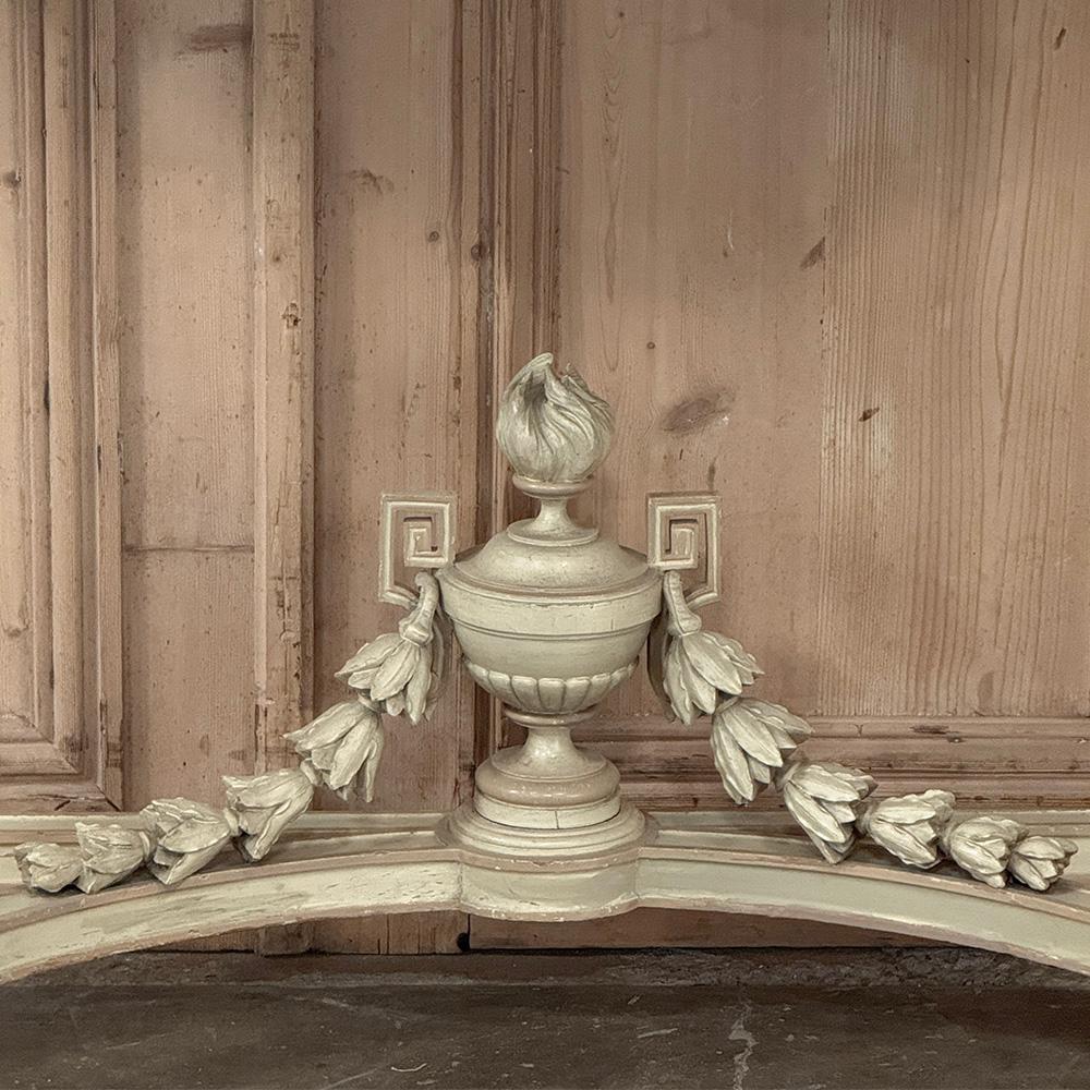 French Louis XVI Painted Demilune Console with Carrara Marble Top For Sale 5