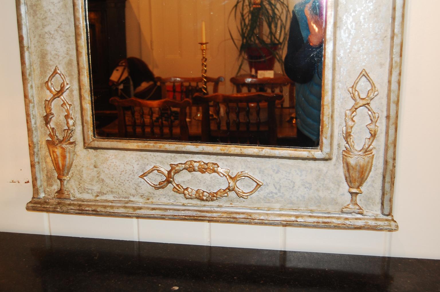 French Louis XVI Painted Trumeau Mirror with Classic Oil Painting on Canvas In Good Condition For Sale In Wells, ME