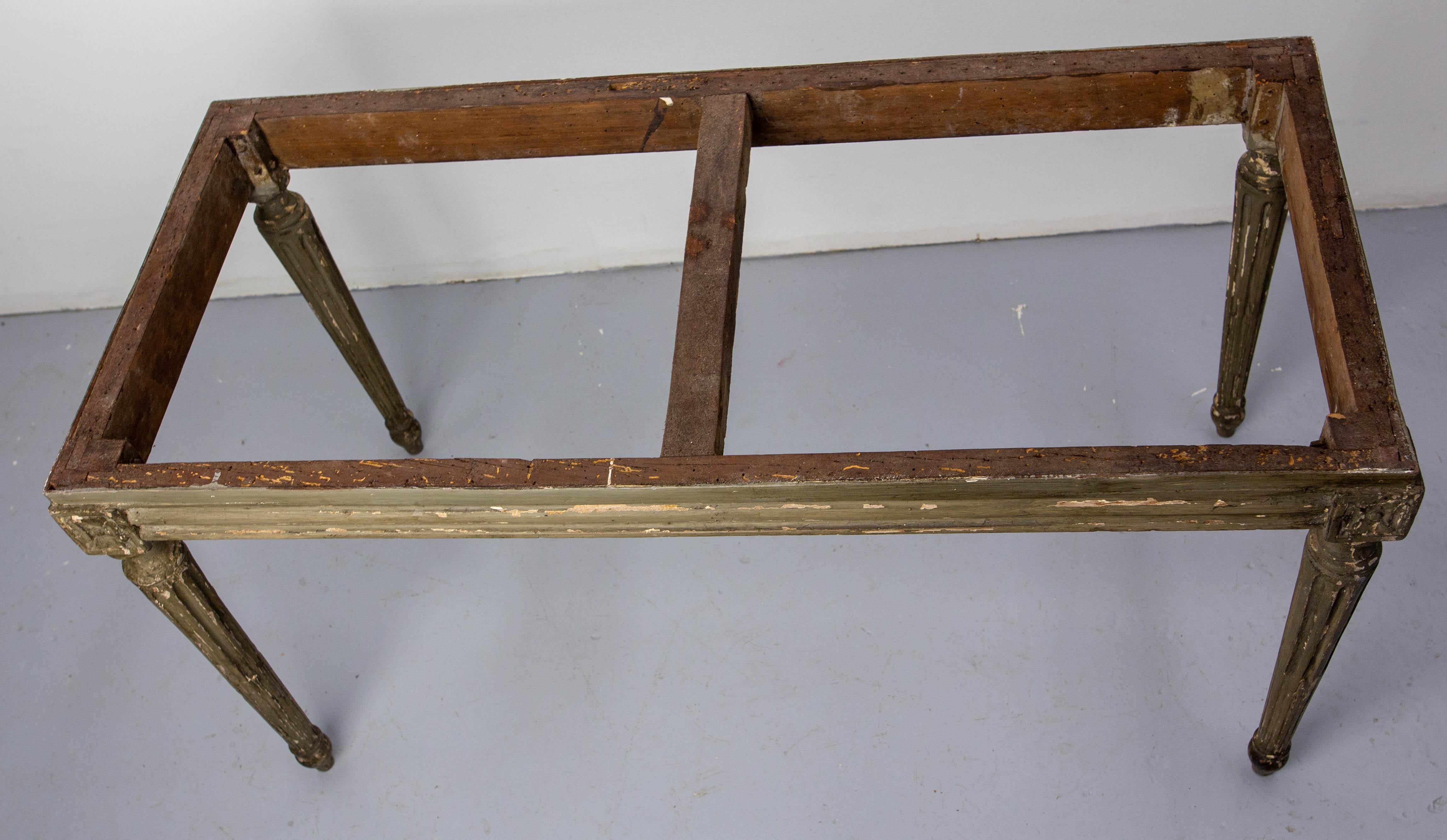 Tavolino da caffè francese Luigi XVI in legno dipinto e piano in marmo, fine XIX secolo in vendita 6