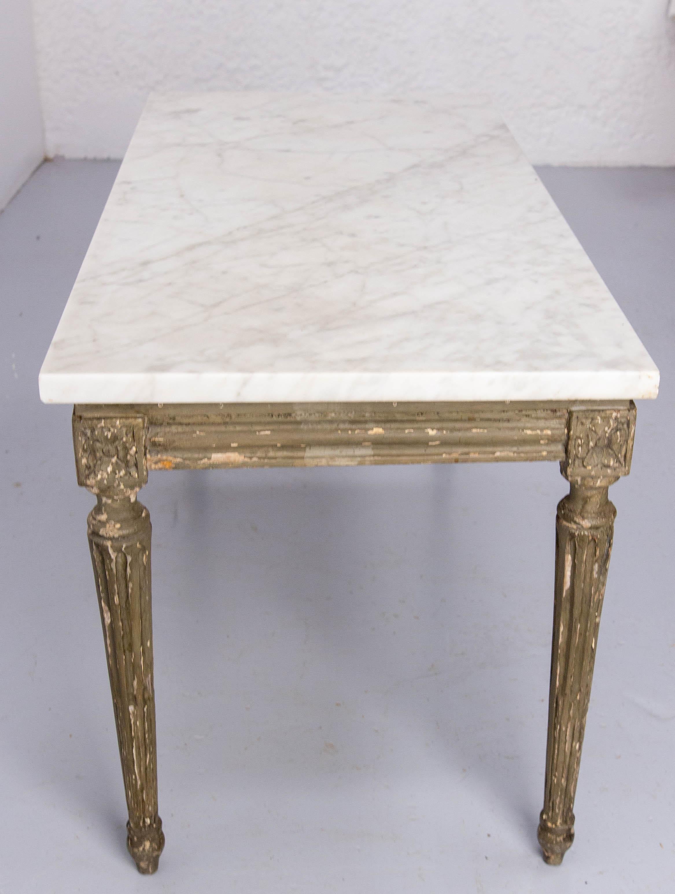 French Louis XVI Painted Wood & Marble Top Coffee Table, late 19th Century In Good Condition For Sale In Labrit, Landes