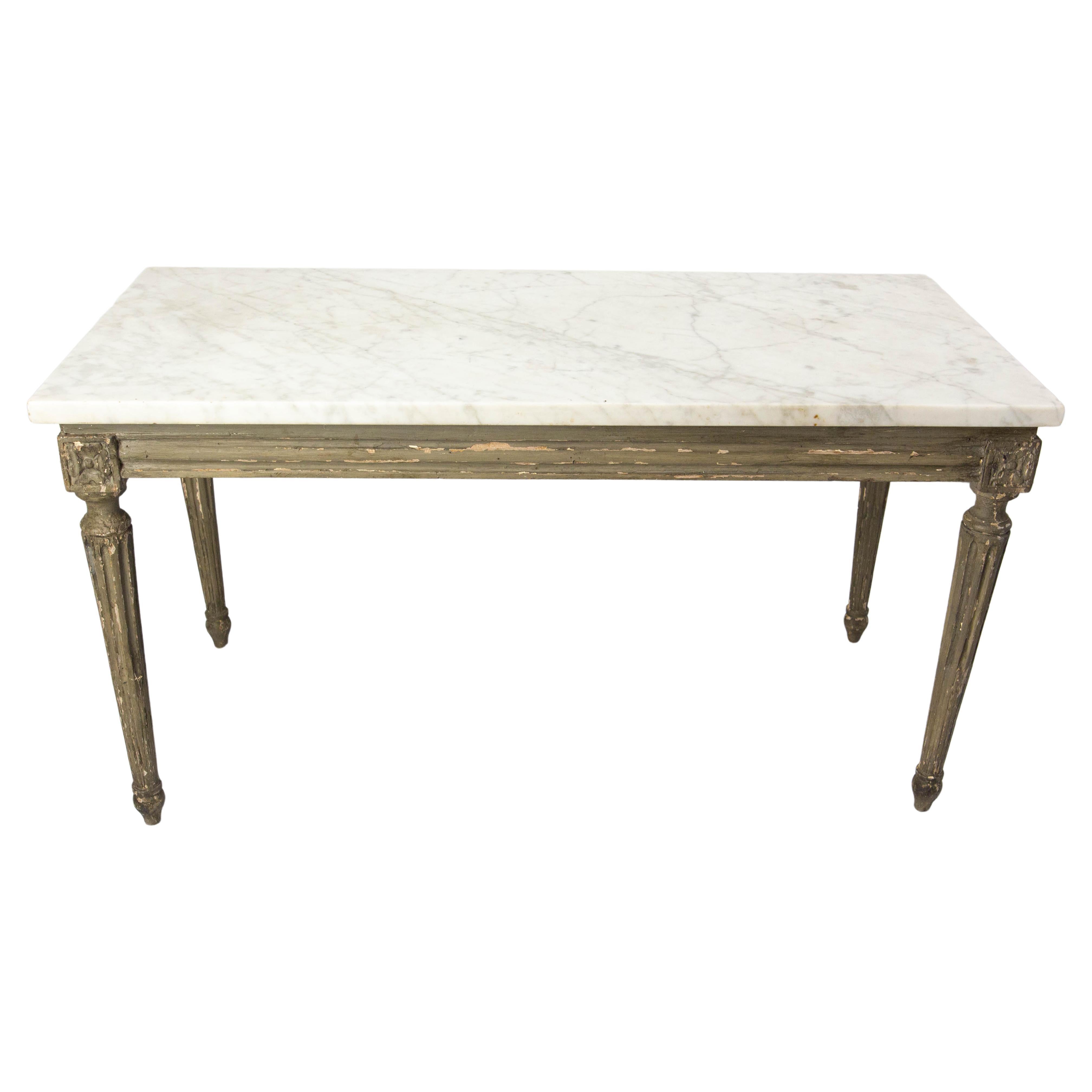 Table basse française Louis XVI en bois peint et plateau en marbre, fin du 19ème siècle
