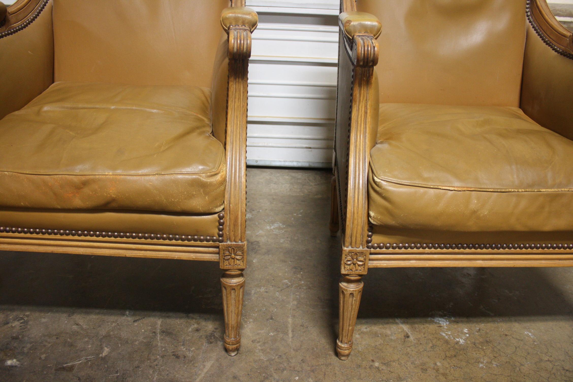 French Louis XVI Pair of Bergere Chairs In Good Condition For Sale In Stockbridge, GA