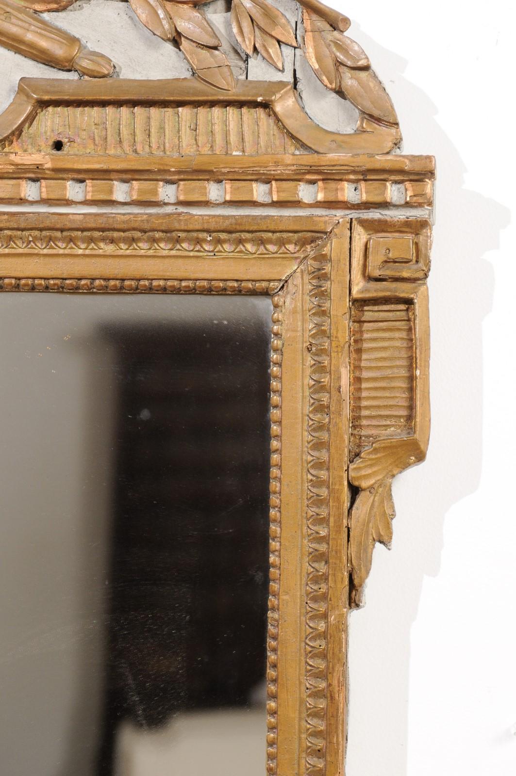 French Louis XVI Period 1770s Painted and Gilded Mirror with Quivers and Arrows In Good Condition For Sale In Atlanta, GA